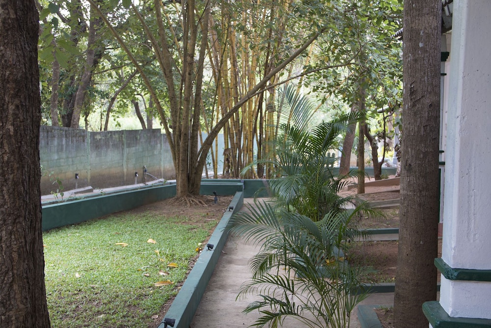 Thuruliya Lodge Habarana