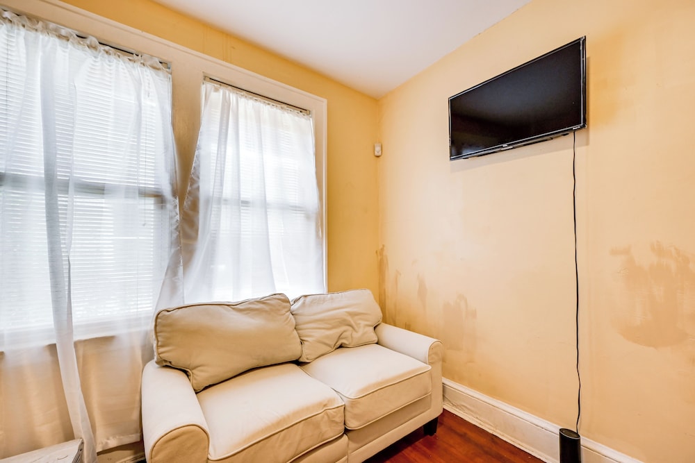Convenient Hartford Condo < 2 Mi to Dtwn!