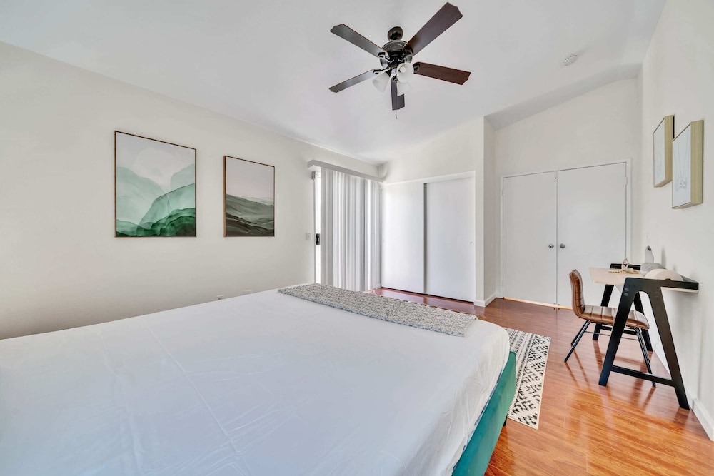 @marbella Lane - 4BR Lavish Castle Retreat