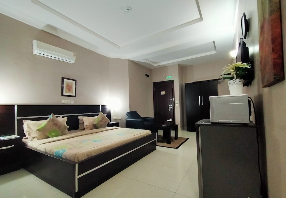 Sheer Luxury Apartments & Suites
