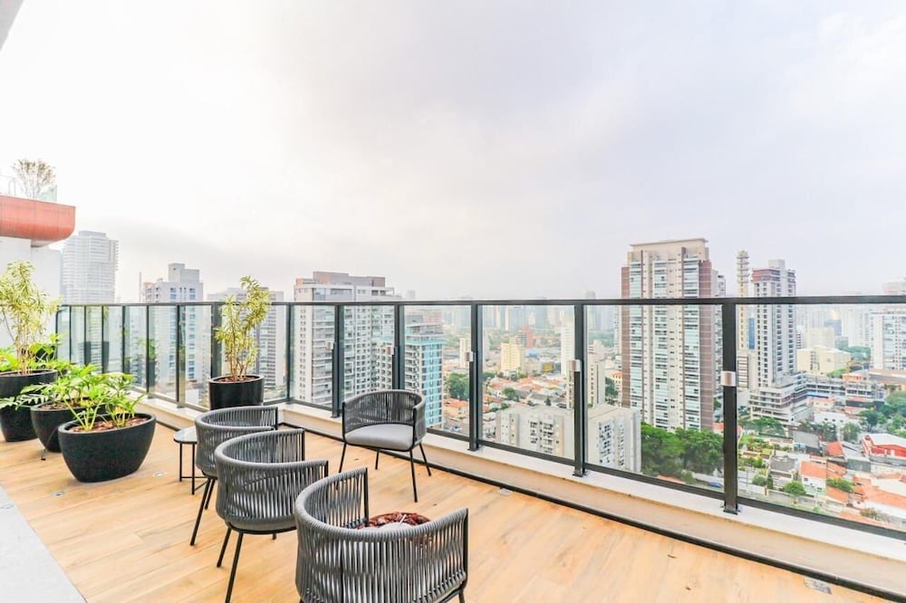 Haus Mitre Residences