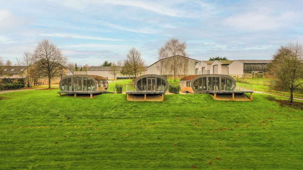 Sustainable 2BD Pod on Old Chalford Farm