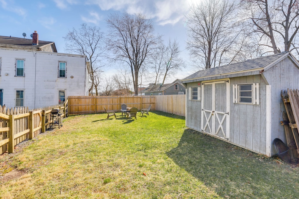 1 Block to Dtwn Seneca Falls: Apartment w/ Yard!