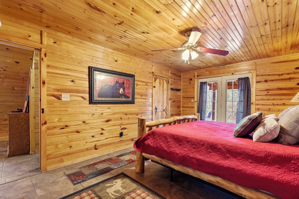 Hickory Hollow Hideaway