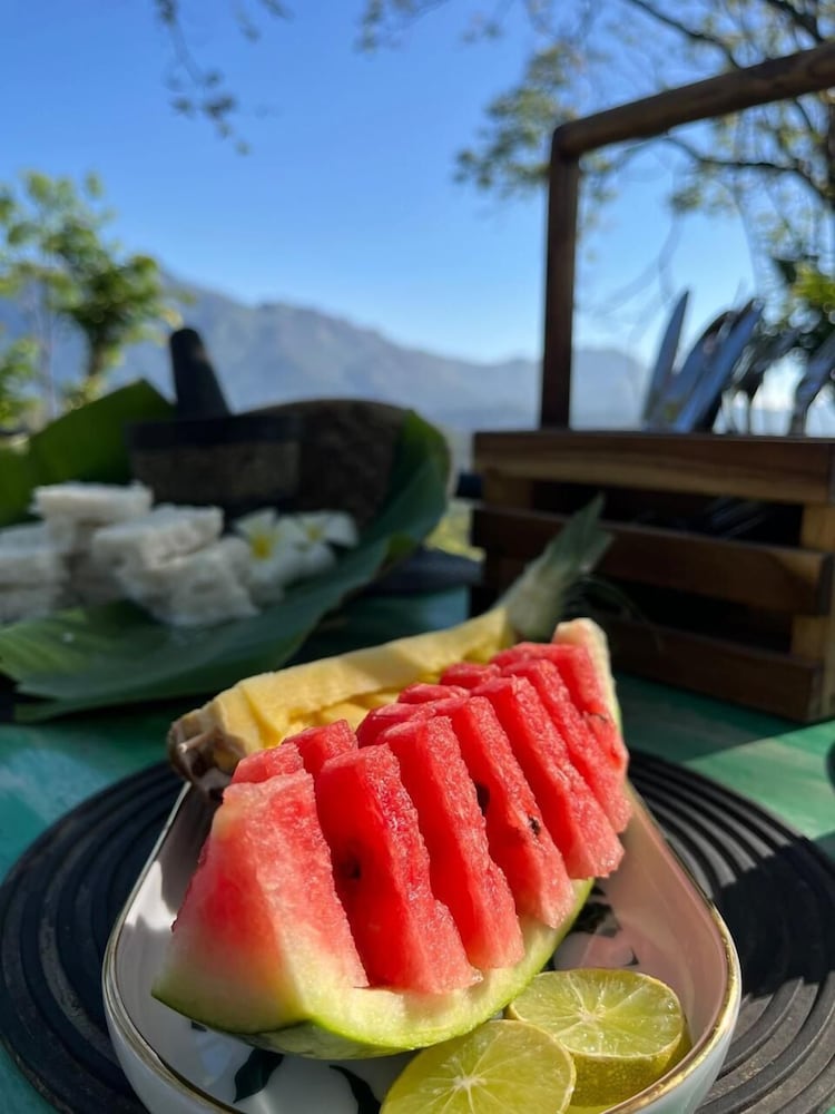 Ella Nine Peaks (Araliya Villa & The Club House)