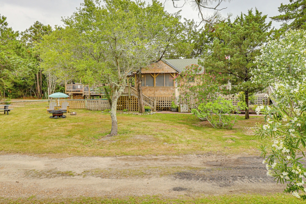 Hot Tub Haven: Creekside Cabin in Frisco!
