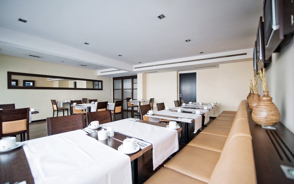 Berlin Vacations - Bristol Hotel Frankfurt - Property Image 10
