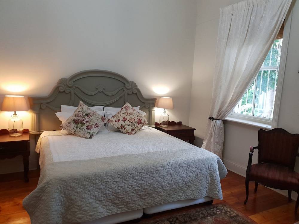 Bauhenia Guesthouse view 4