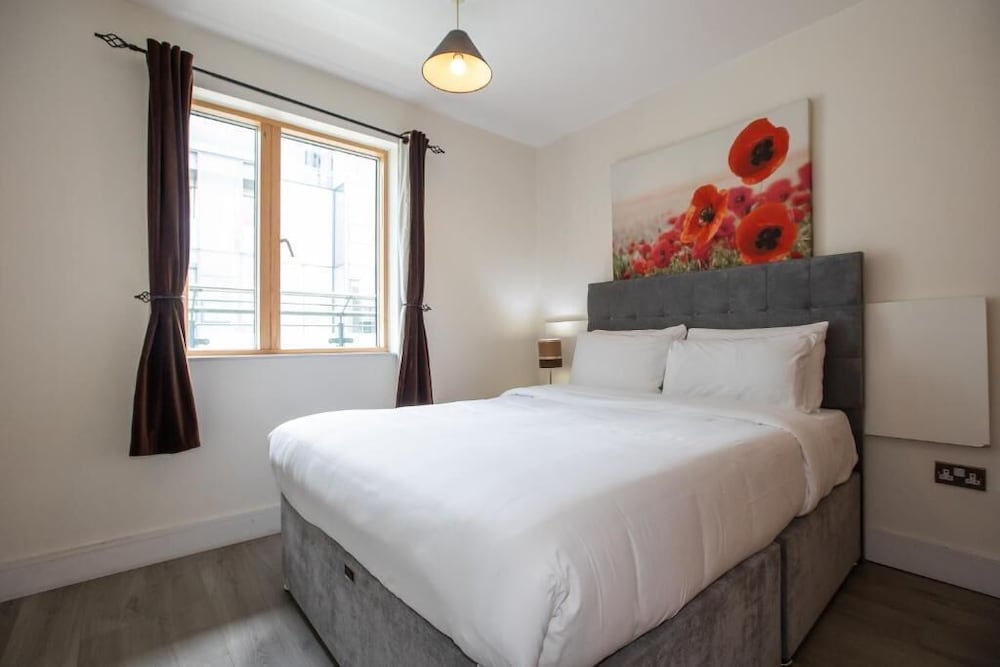 Grand Canal Square Apartments