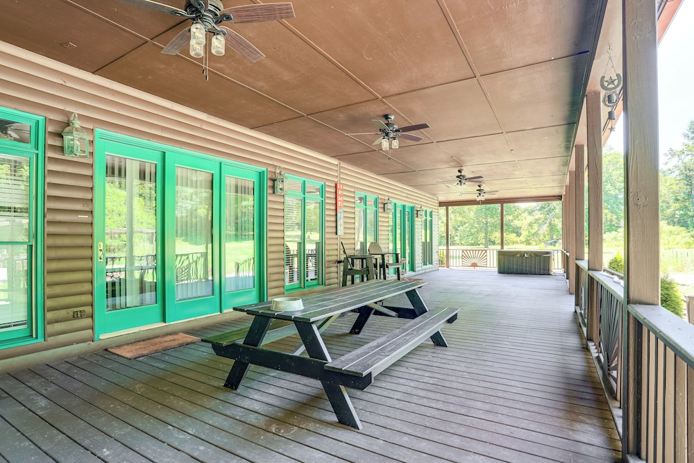 Beautiful River Front Estate in North Georgia!