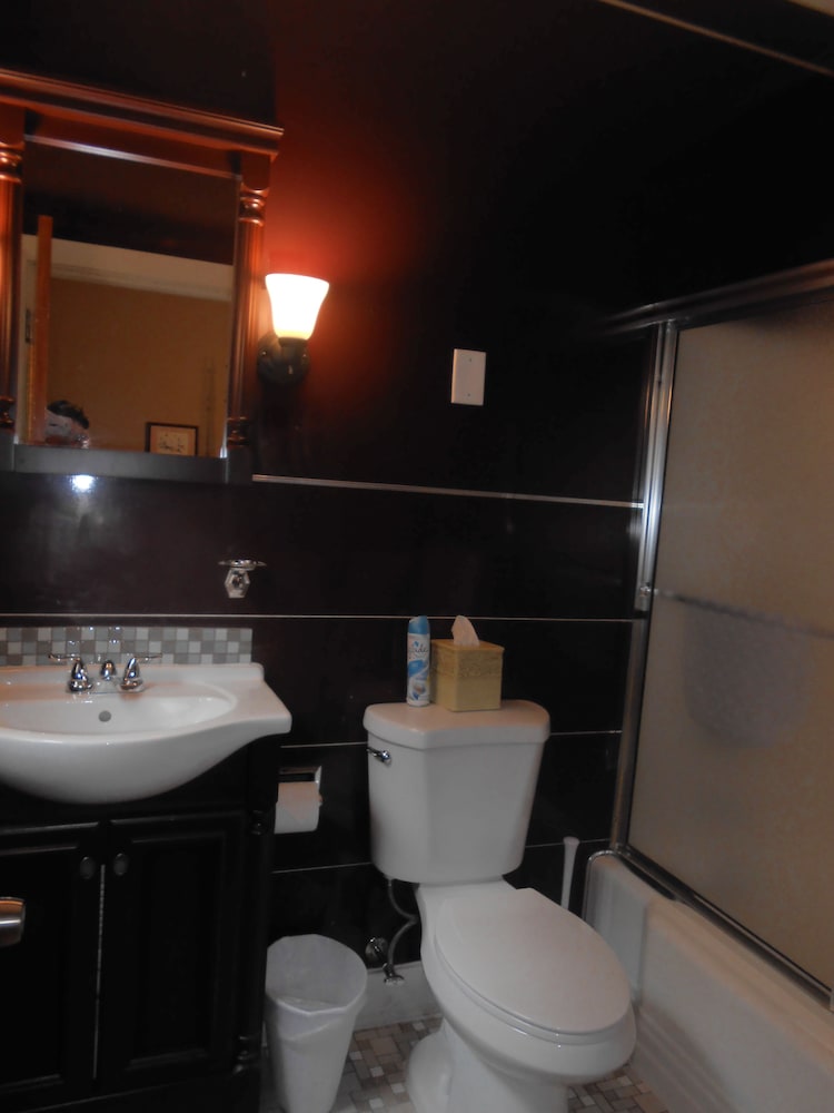 Inn at the Agora