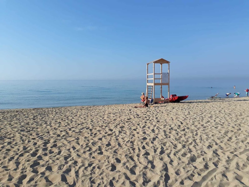 Morello Beach Hotel
