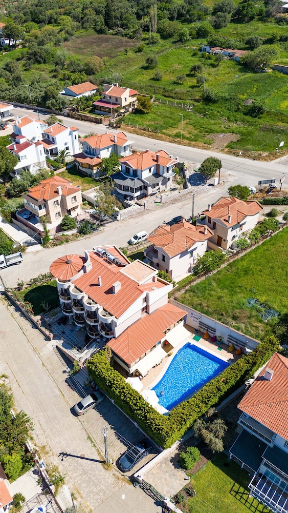 Cunda Giritlioğlu Otel Yetişkinlere Özel +12 - Image 79