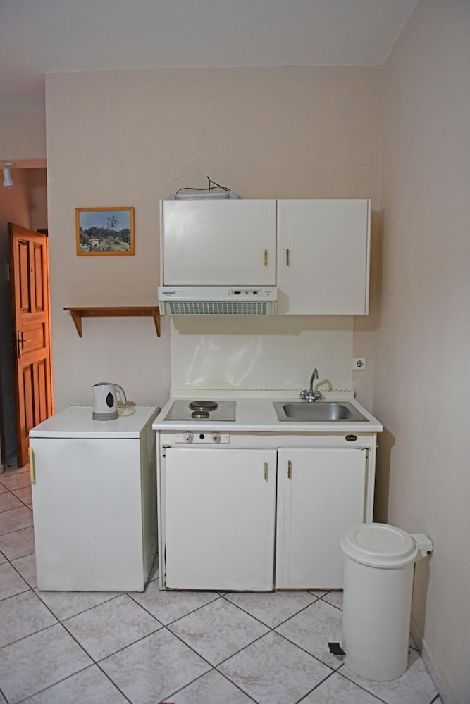 Nikos Studio 3 in Gialiskari view 3