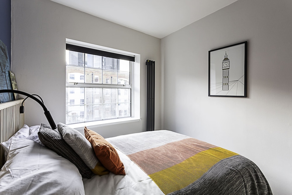 Cozy Aldgate Hideaway