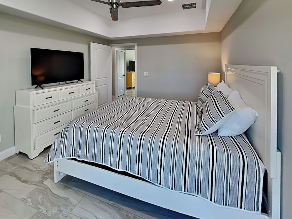 Play N Hooky by Ryson Vacation Rentals