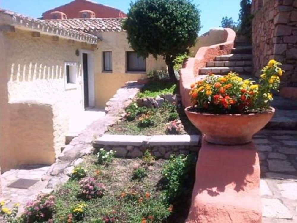 Arzachena Vacations - Seaside Apartment Baja Sardinia - 6pl August - 250 m From Smeraldo Beach ! - Property Image 9