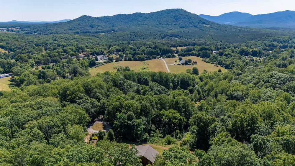 Love Afton Cabin - Family Home