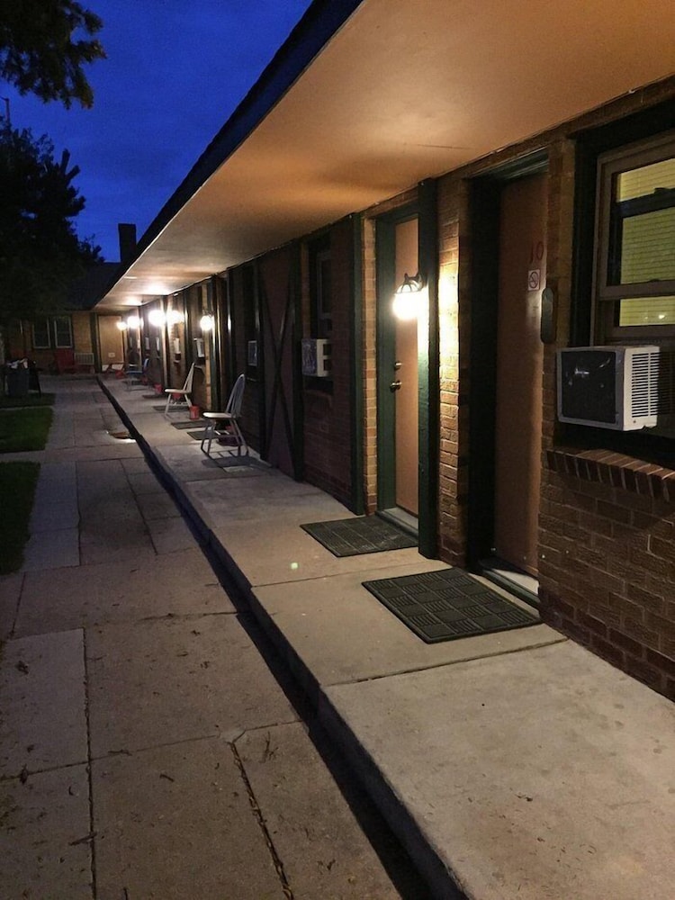 Cheyenne Motel