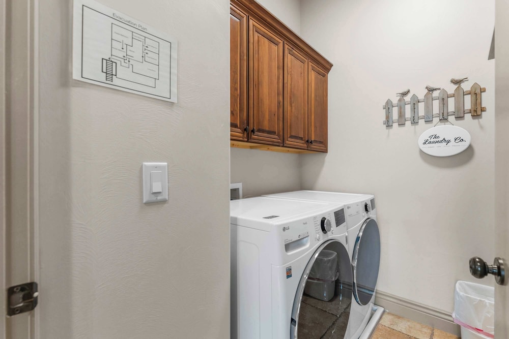 Sunset Vista - Amazing Views - Pet Friendly!