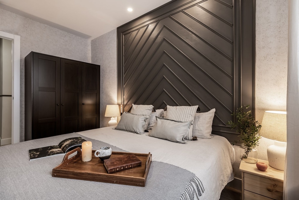 Andujar - 3 Bedrooms in Trafalgar