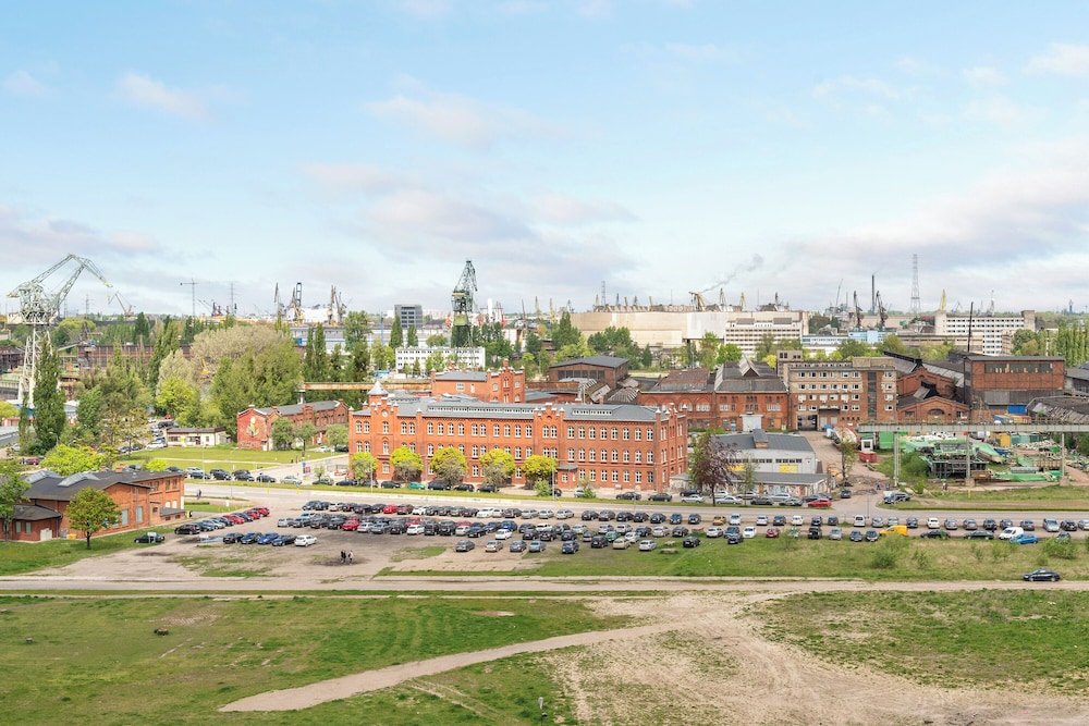 Bastion Wałowa City Center & Parking by Downtown Apartments