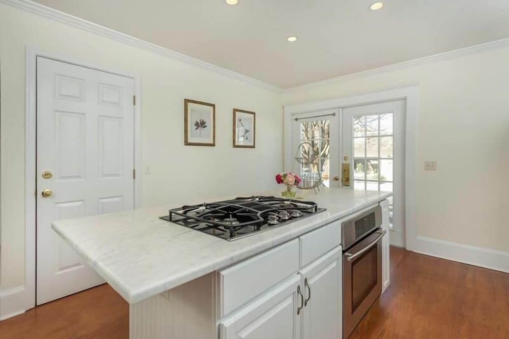 Baltimore Avenue 60