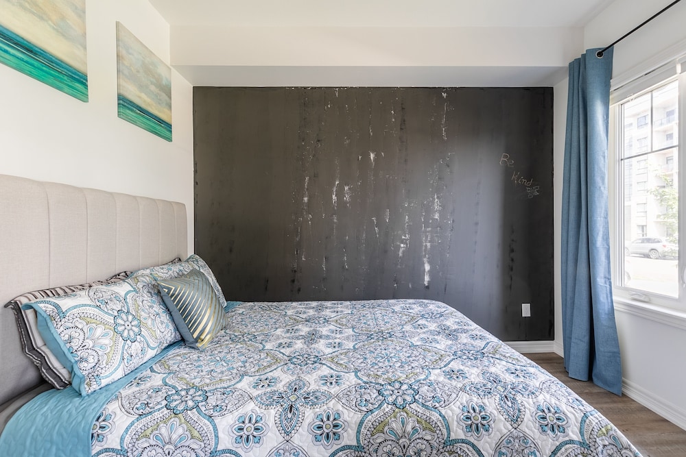 Toronto Vacations - GLOBALSTAY. Waterfront 5BR Townhouse. Private HOT TUB, Gym, Sauna - Property Image 4