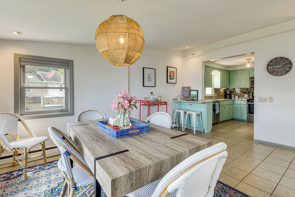 Waterfront Getaway: Lake Champlain Family Retreat!