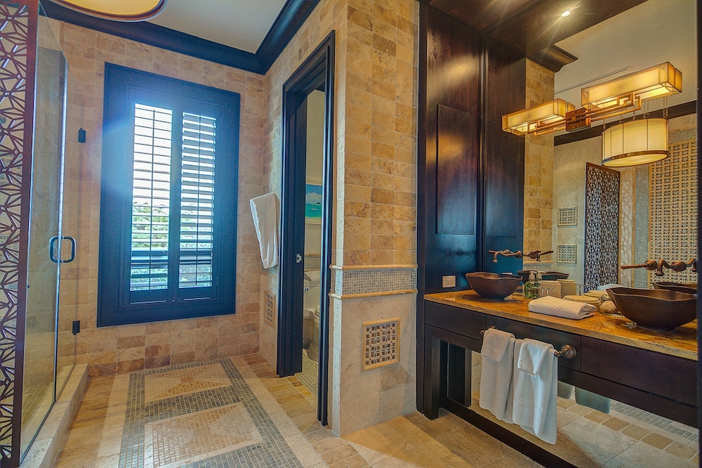 Villa B by the Sea in Nassau