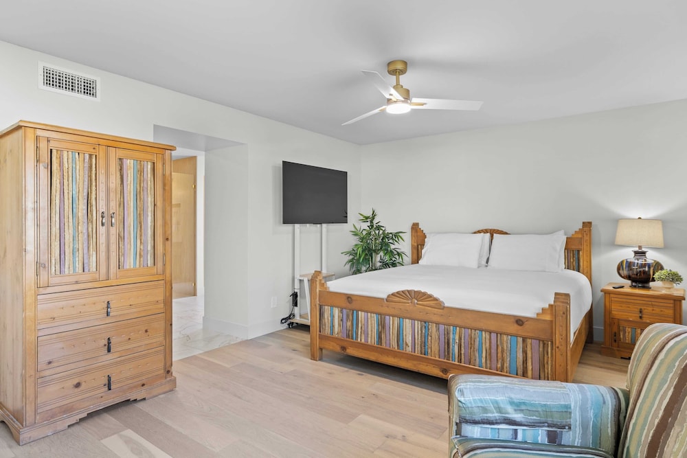 El Dorado by Avantstay Luxe 4BR w/ Pool, Putting Green, Fireplace Near Kierland