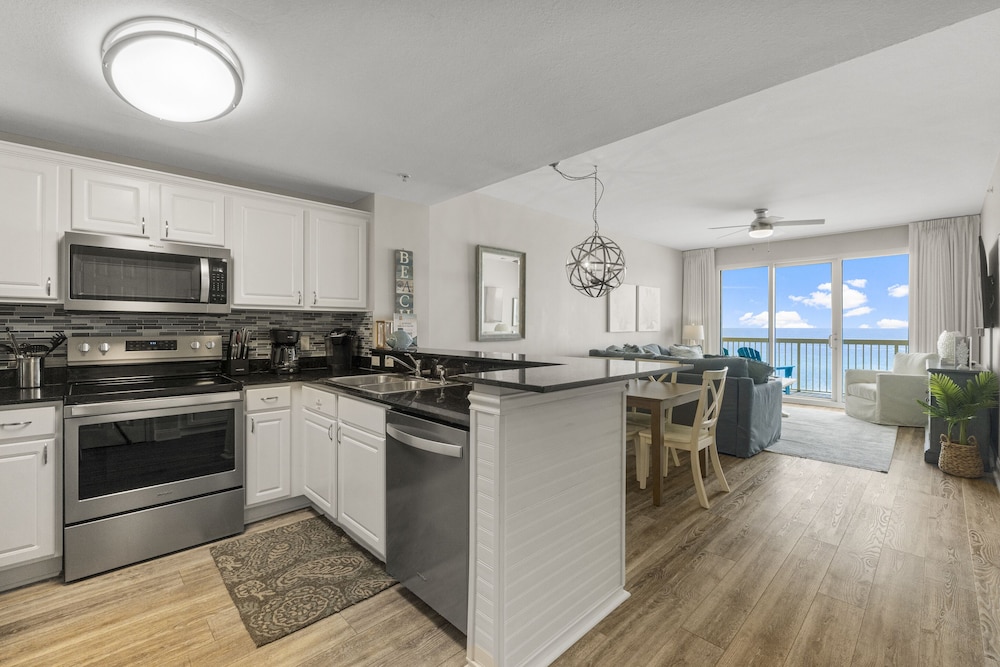 Calypso Beach Resort by Panhandle Getaways
