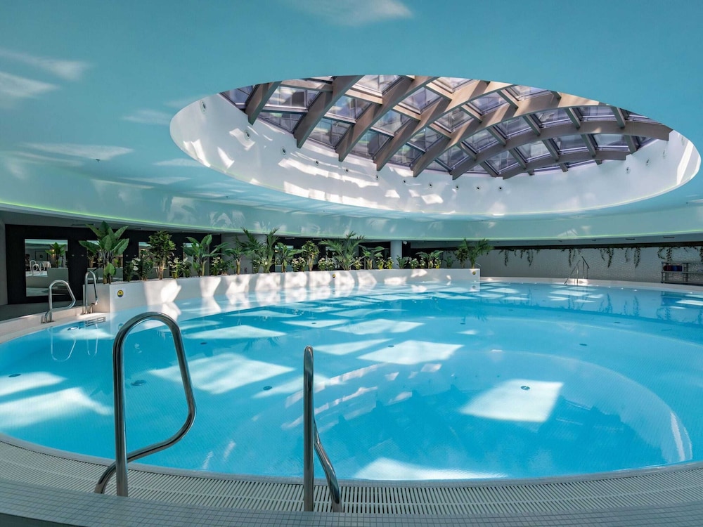 Apartment in Szczecin With Pool and Jacuzzi