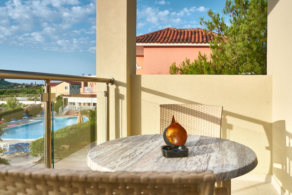 Grapevines Hotel photo 3