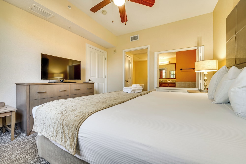 Floridays Resort Condo 11 Mi to Walt Disney World!