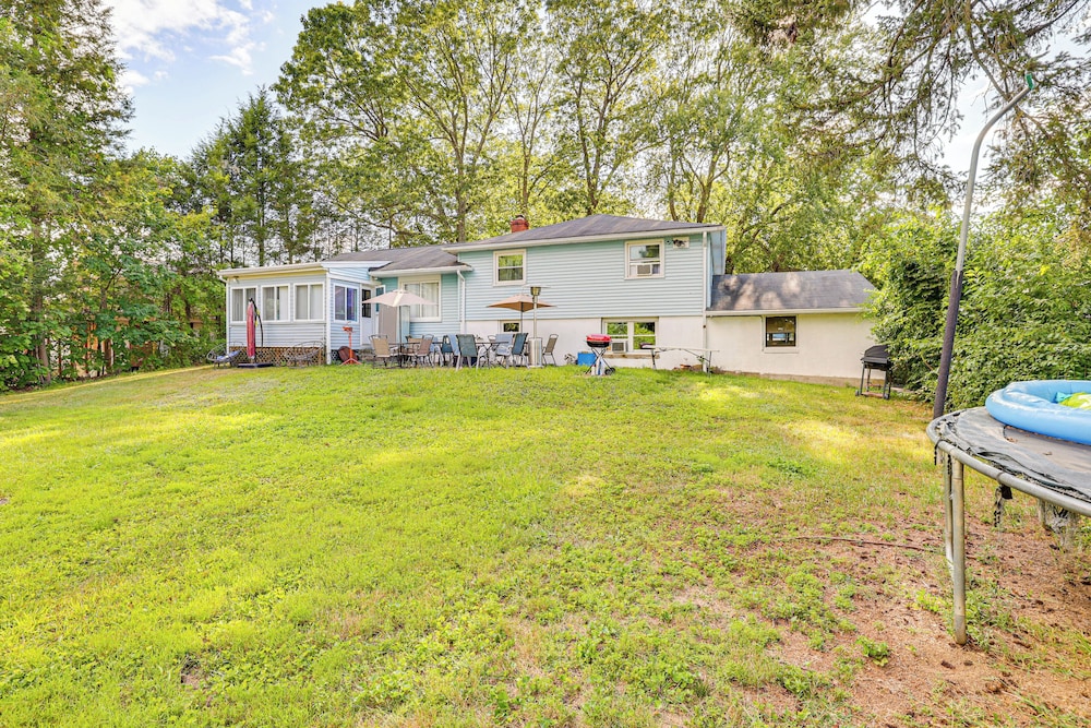 2 Mi to Town: Home w/ Patio & Yard in Waterbury!