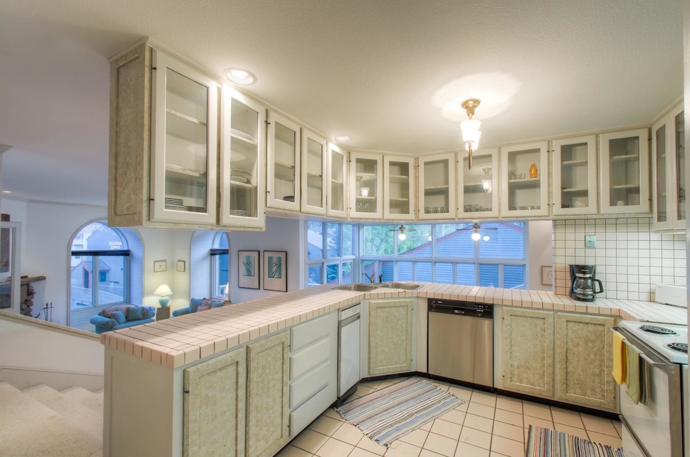 A Village Suite 348 3 Bedroom Condo By Accommodations in Telluride