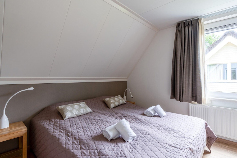 Tastefully Furnished Country House for 6 People