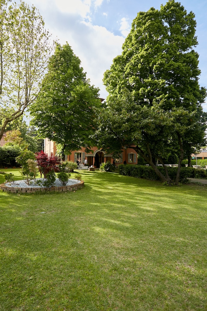 Mery Bistrot in Villa Bisbini view 2