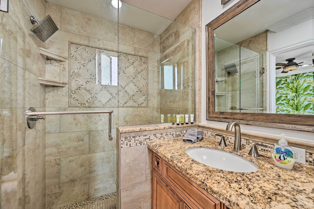 Beachfront Oceanside Condo w/ Amenity Access!