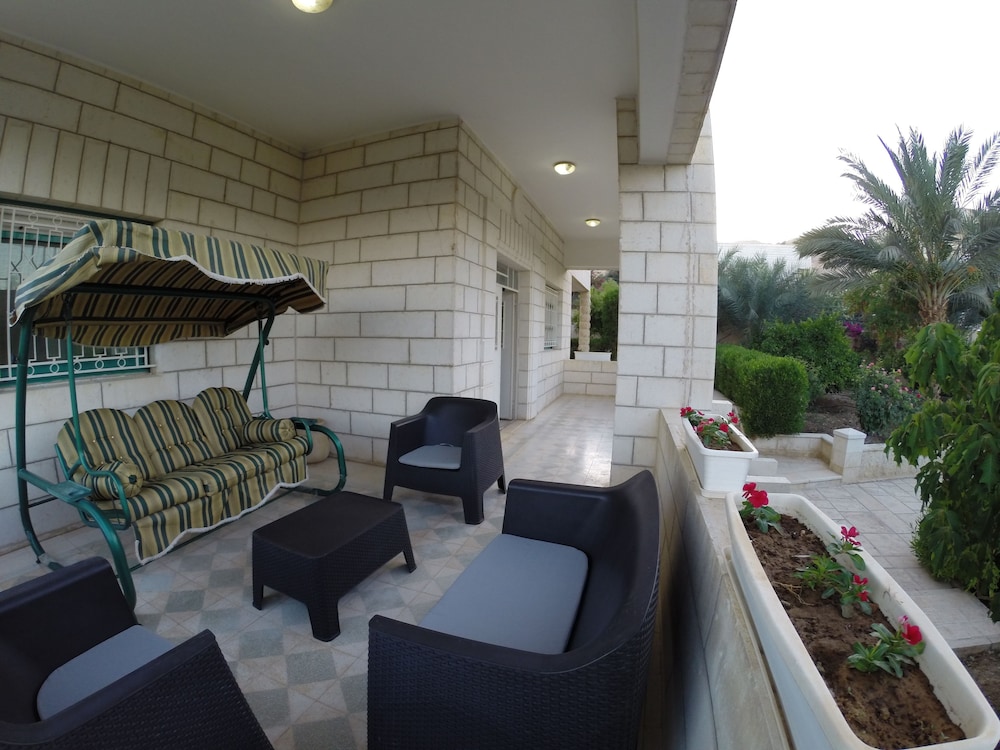 Auberg-Inn Guesthouse