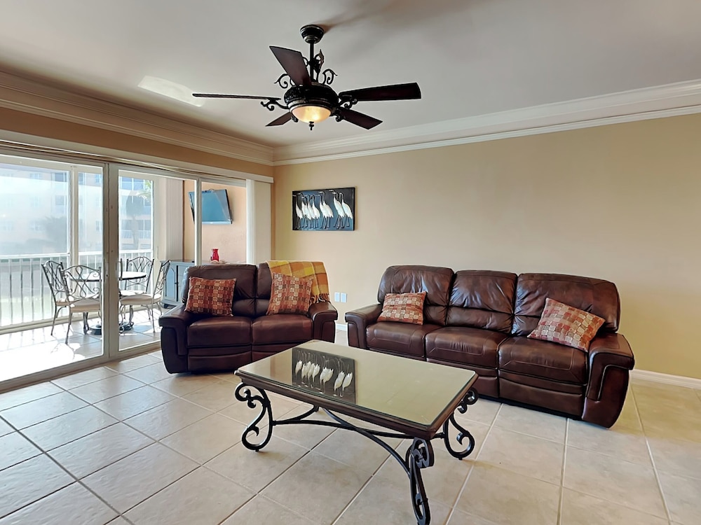 Bella Lago 423 by Distinctive Beach Rentals
