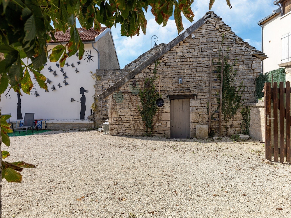 Charming Home in Molesme
