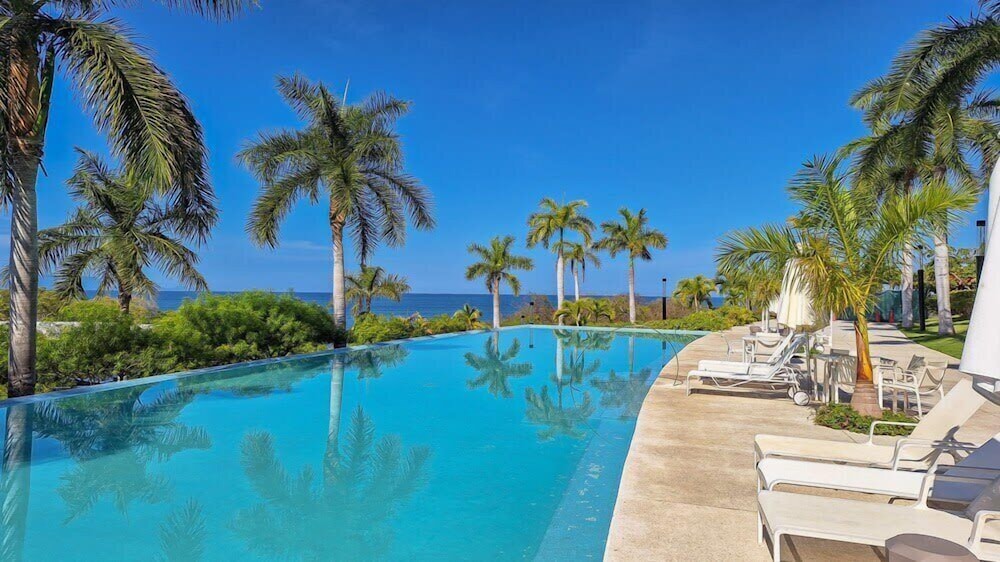 Amazing Condo - Beach Access - Spa - Pool