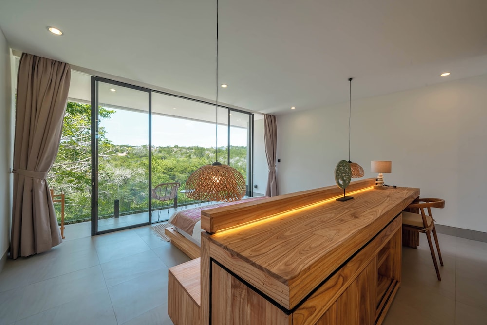 The Luminous Villa Uluwatu