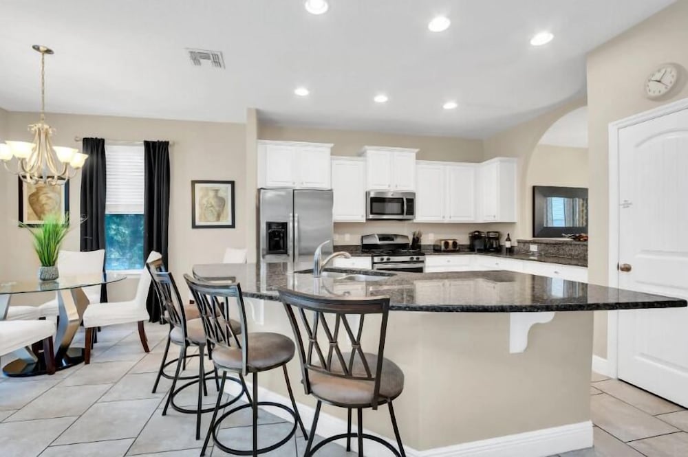 Solterra 6Br Villa W/ Pool, Spa, Game & Theater