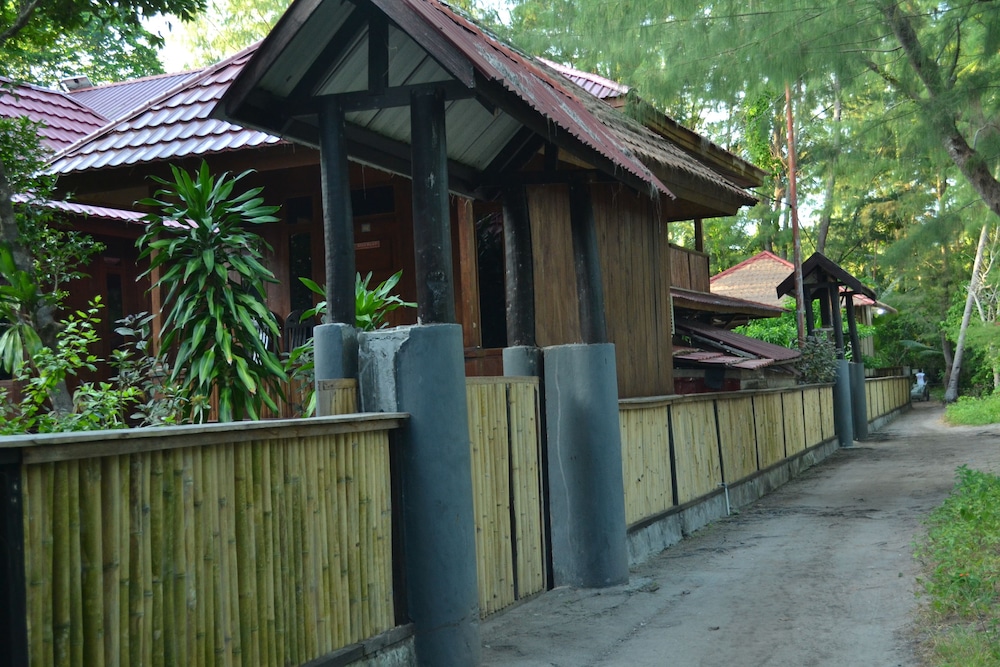 Hoga Dive Inn Wakatobi