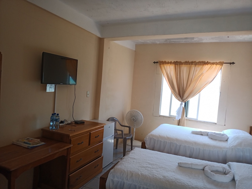 Belize Vacations - Pal's on the Beach - A Gold Standard Hotel - Property Image 20