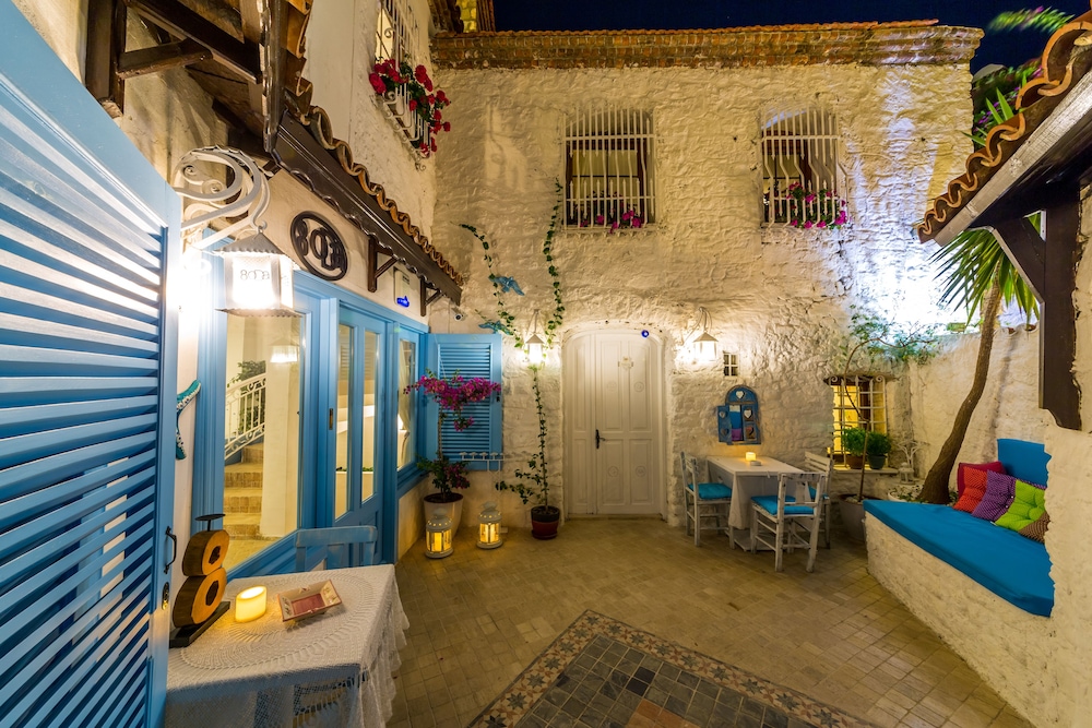 8 Oda Boutique Homes