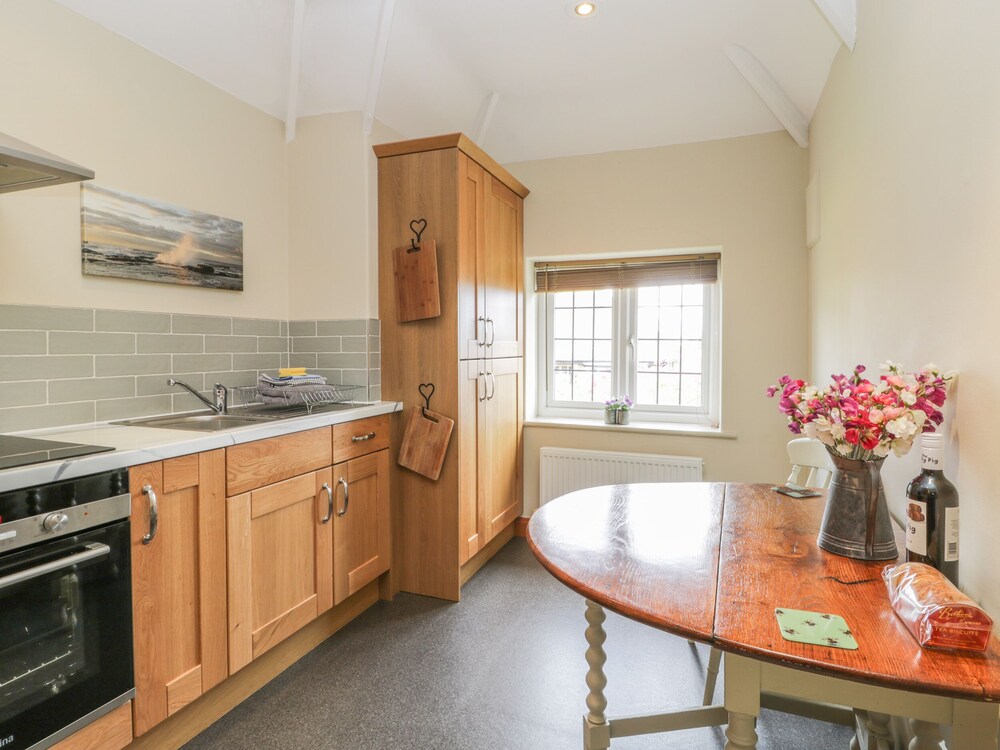 Stakesby House Apartment 3 view 4